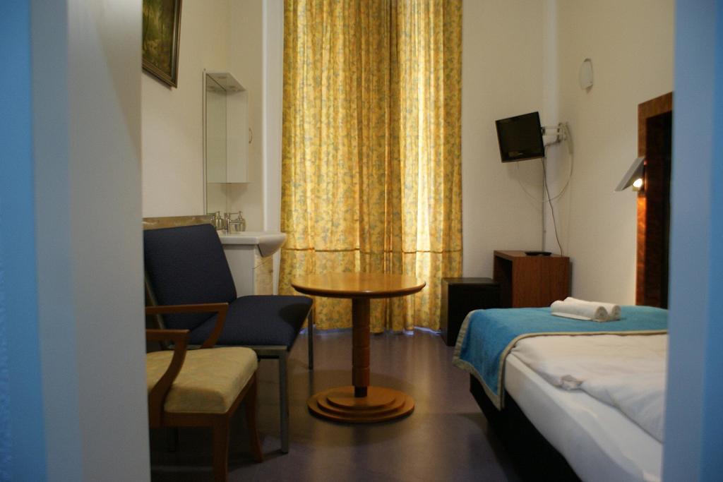 Hotel Garni Aaberna Берлін Номер фото