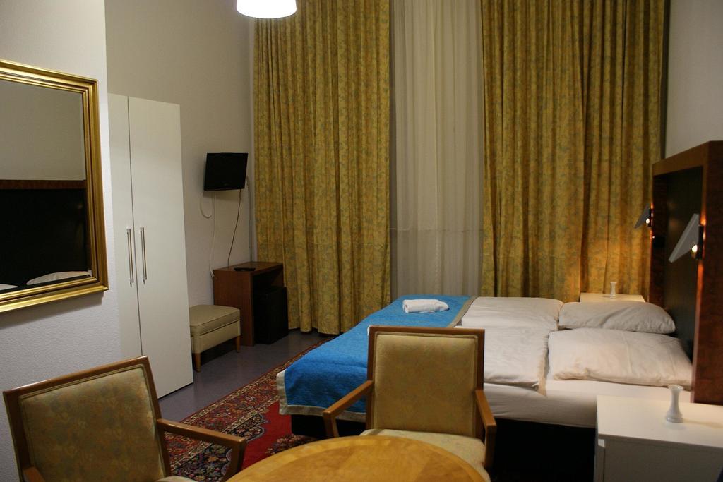 Hotel Garni Aaberna Берлін Номер фото